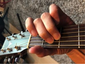 ギターコード「Em」の押さえ方